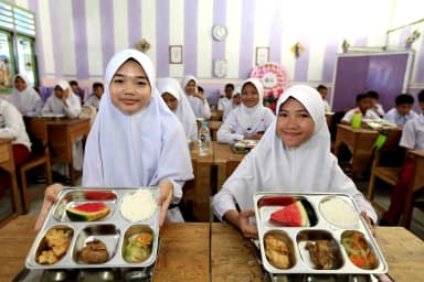 MBG Kembali Dibersihkan: Ratusan Kepala SPPG Dicopot, Apa Dampaknya ke Program?
