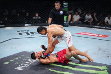 KO Nelson Rojas, Petarung Berdarah Indonesia Bilal Hasan Dipuji Eks Juara UFC