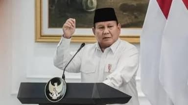 Prabowo Tinjau Titik Karhutla di Kalbar Tanpa Masker, Ini Konteks dan Dampaknya
