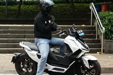 Insentif Motor Listrik Rp3 Juta: Berapa Harga Alva dan Gesits Setelah Diskon?