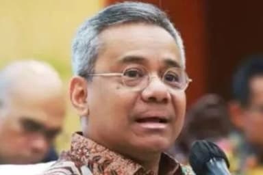 Anggaran Sekolah Negeri Gratis Bisa Tembus Rp393,7 Triliun, DPR Minta Skema yang Lebih Jelas