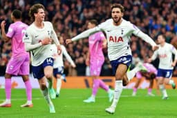 Tottenham Keluar dari Zona Degradasi: Ironi Rp8 Triliun