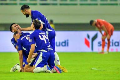 Rekor Persija pun Koyak, Persib Ambisi Pangkas Jarak!