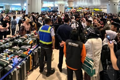 Houthi Serang Bandara Riyadh, Jamaah dari Makassar Tertahan